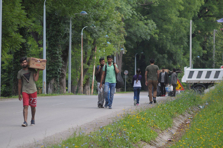 Pobuna mještana protiv migranata u Medenom polju