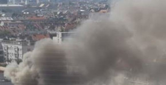 Izgorio putnički vagon u Zagrebu (video)