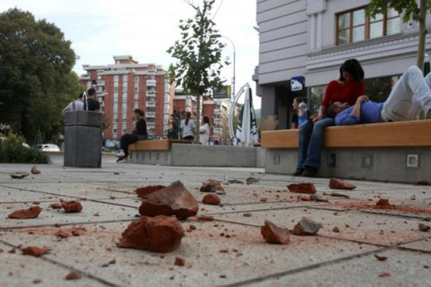 100 повријеђених у земљотресу у Скопљу