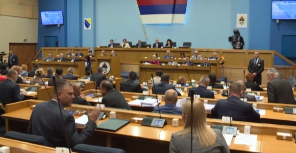 (Ne)kultura, bajke i aplauzi u NS RS
