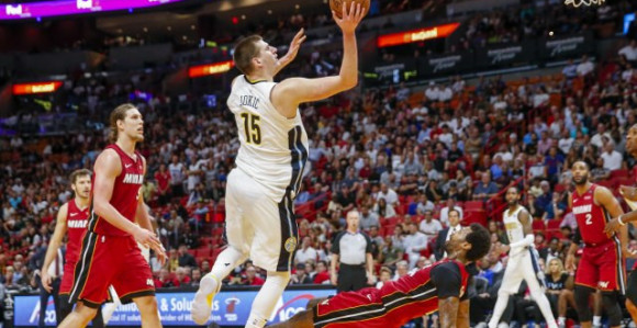 СИ: "Златна рука" Јокић међу 20 најбољих у НБА!