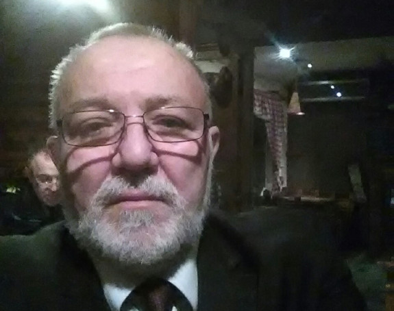 Ko pokušava da ''prlja'' vladiku Lavrentija