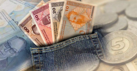 Zaduženja: Novac posuđuje 73% građana