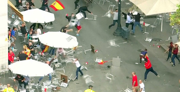 Tuča u Barseloni: Letjele stolice!