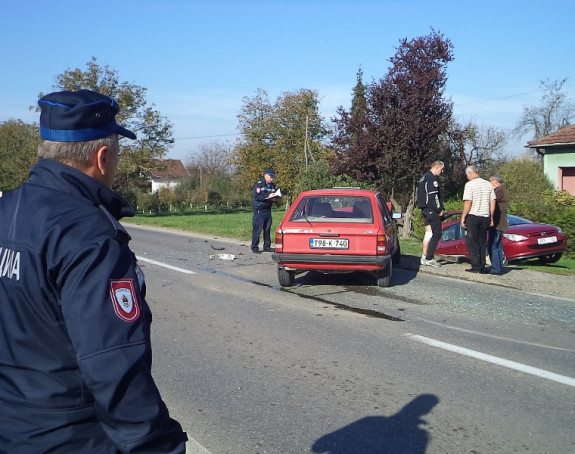 Udes dva vozila kod Srpca