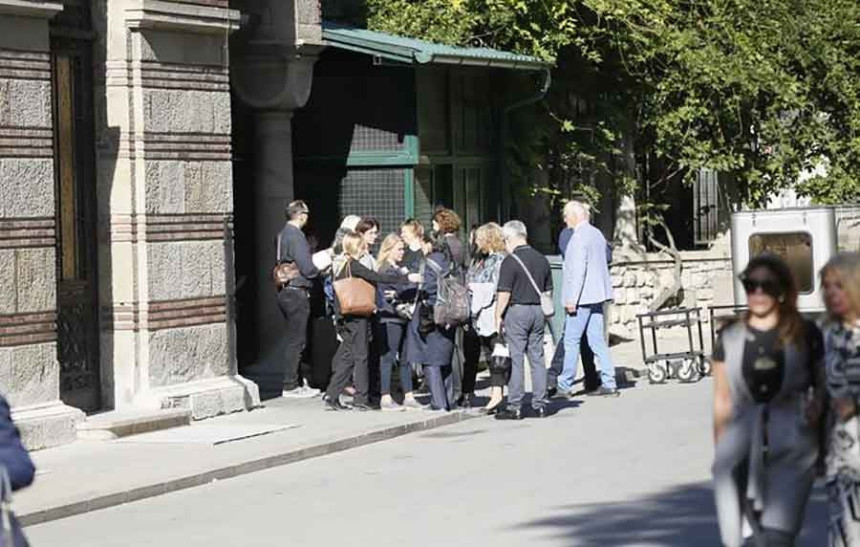 Опело за Лану одржано на Новом гробљу у Београду