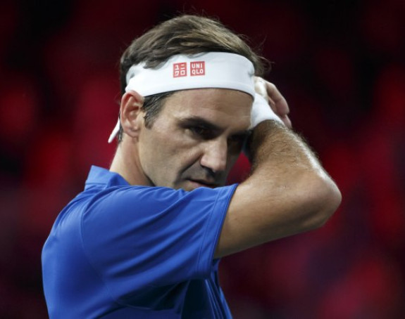 Федерер пренио фрустрације на прес конференцију...