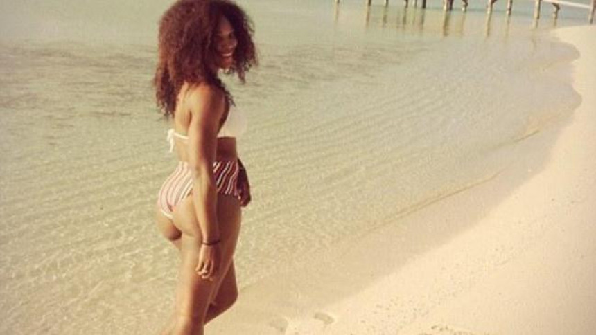 Video: Serena se razgolitila i "ludovala" na plaži...