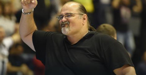 Džikić: Treba nam neko ko će da pomogne, a ne da nam sudi!