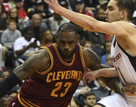 NBA: Džejms najmlađi igrač sa 27.000 poena!