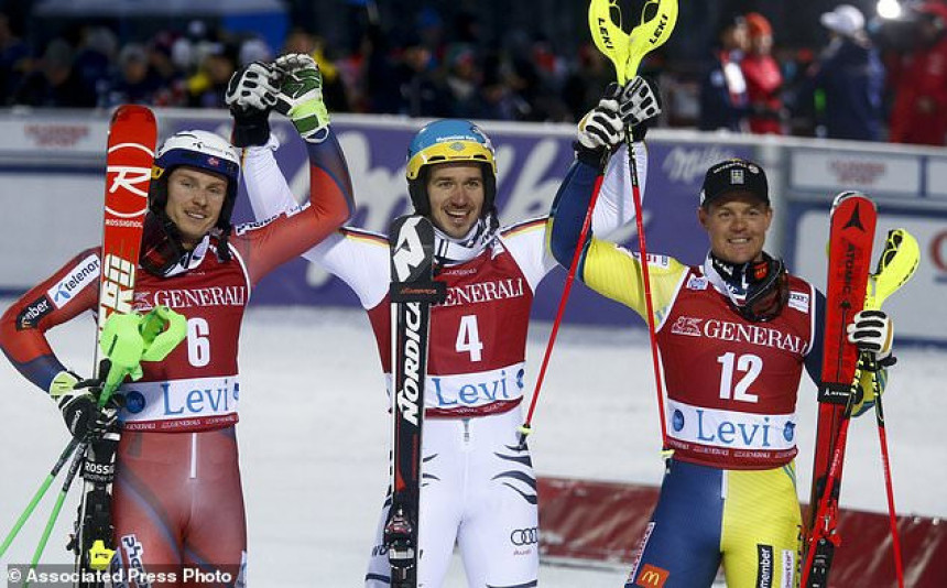 Nojrojter slavio u prvoj trci sezone!