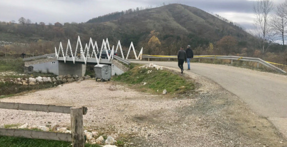 Golfom u Spreču, nestalo 2 mladih 