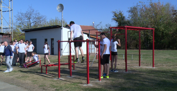 Učenici napravili teretanu na otvorenom