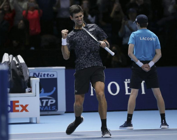 Prvo, pa muško: Đoković odmah pokazao snagu!