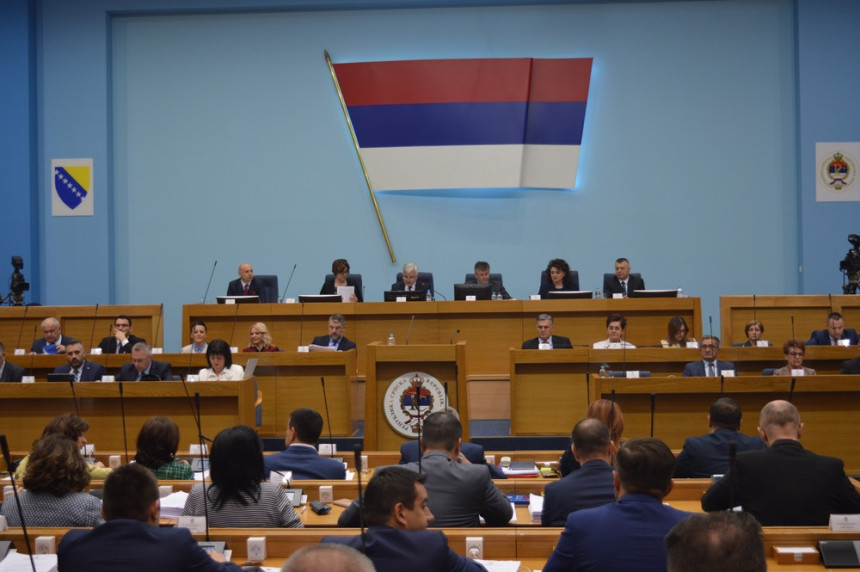 NSRS: Skretanje pažnje sa stvarnih problema