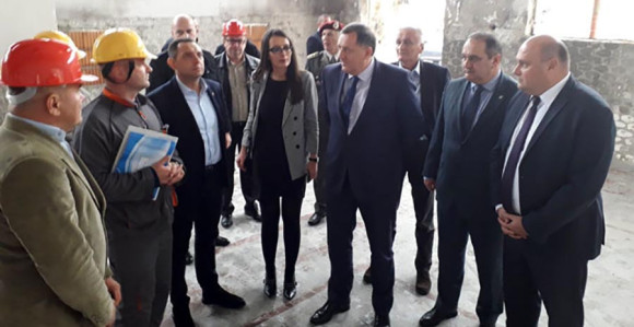 Dodik u Drvaru obećao posao za stotinu radnika