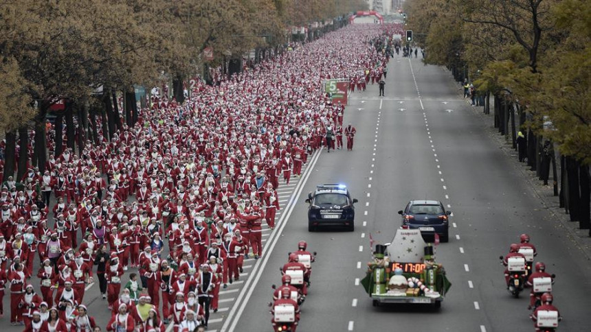 Održana trka deset hiljada Djeda Mrazova