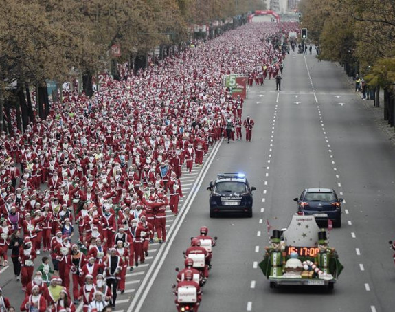 Održana trka deset hiljada Djeda Mrazova