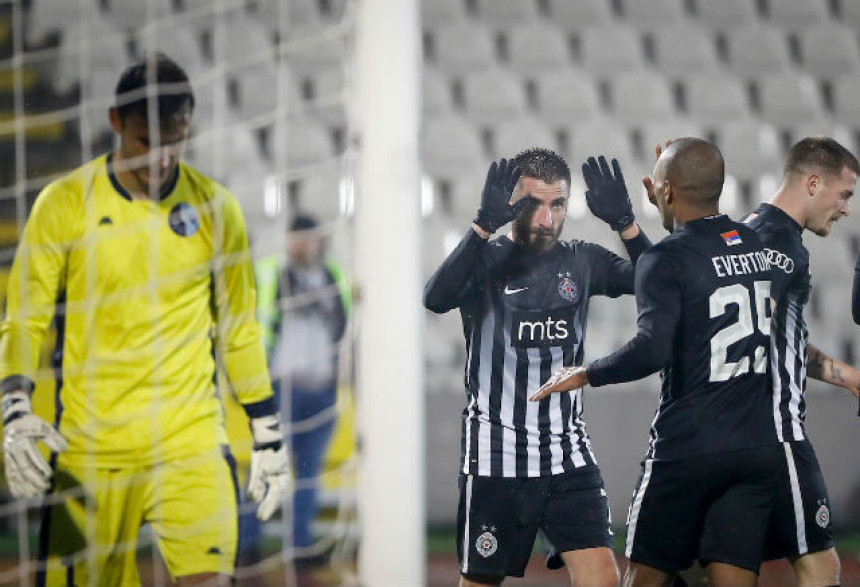 Partizan pred Derbi: Igraju i Everton i Tošić!