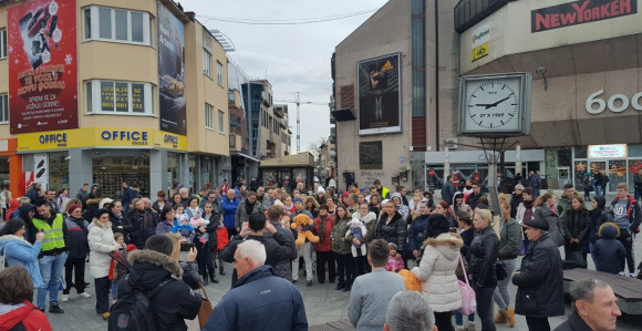 Majke traže ista prava za sve
