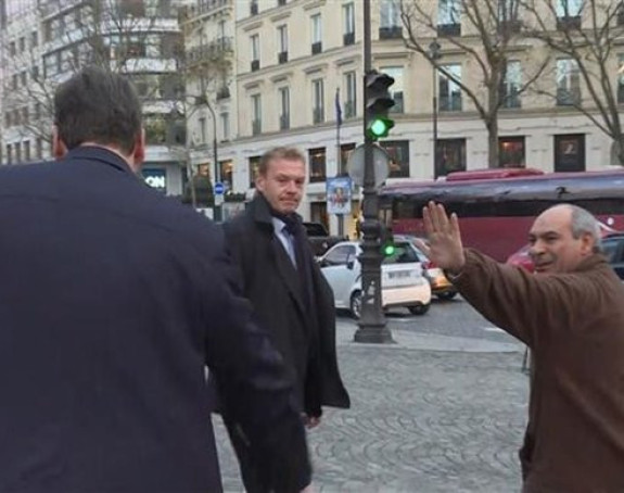 Blokirao put da pozdravi Vučića!