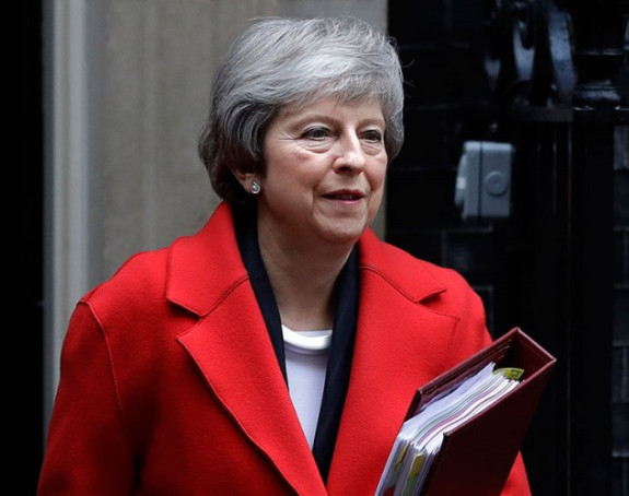 Tereza Mej ostaje premijerka