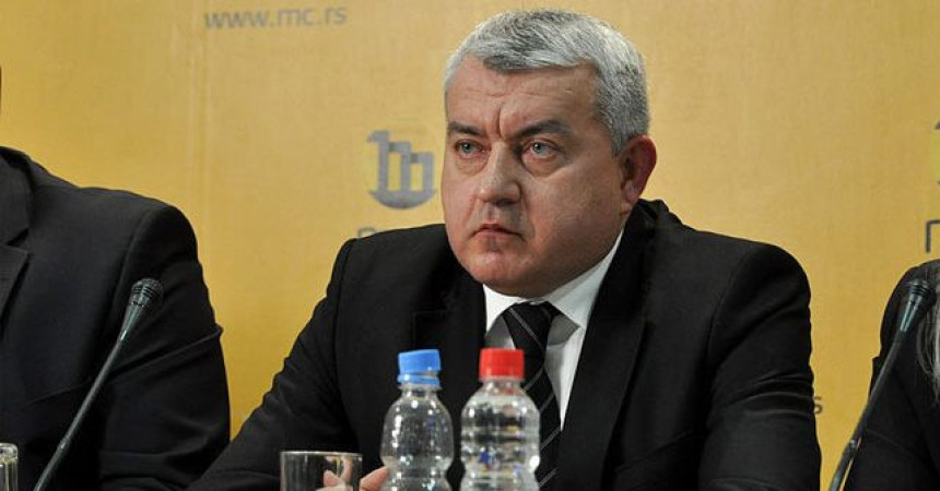 Ratna zastava Armije BiH ne smeta Tegeltiji