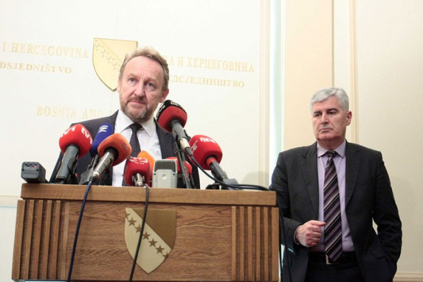 Изетбеговић и Човић данас без договора