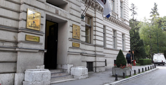 Lažna dojava o bombi u zgradi kantonalne vlade 
