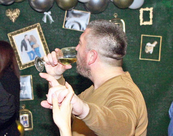 Ćemo sa kolegama do jutra slavio novu pesmu!