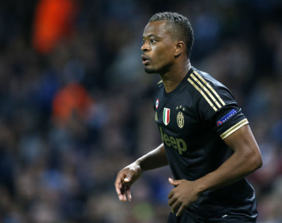 Ni Valensija, ni Mančester Junajted: Evra iznenadio izborom novog kluba!