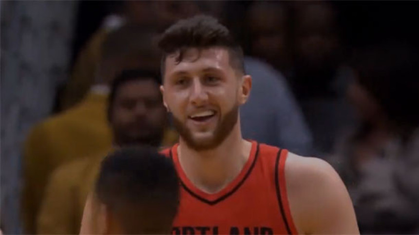 Nurkić dijelio „banane“!