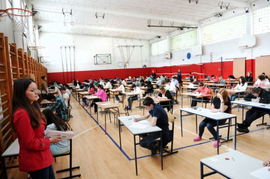 Osnovci će polagati malu maturu