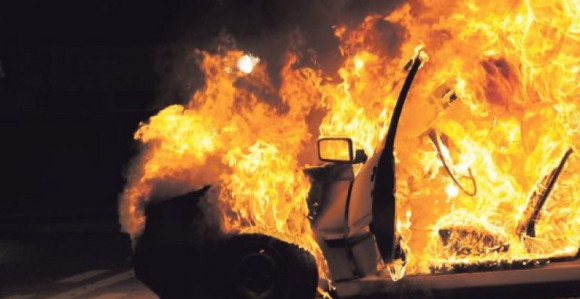 Zapaljen auto direktorke TV SA 