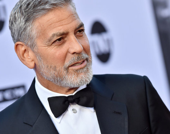 Kluni režira i glumi u novoj seriji 