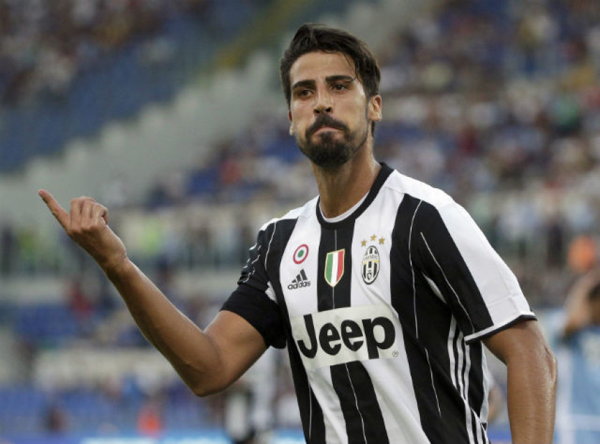 Kedira: Što da idem u Kinu ili Ameriku kad me Juve dobro plaća!