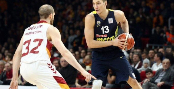 Bogdanović i Dikson donijeli pobjedu Feneru u derbiju protiv Galate!