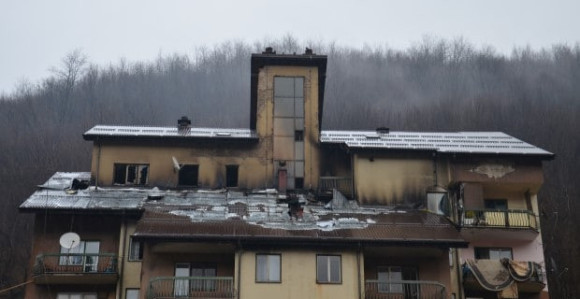 U požaru izgorilo pet stanova