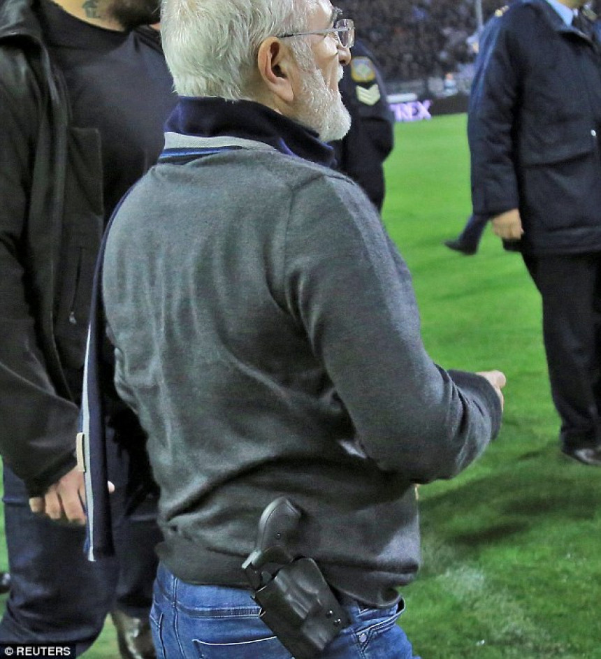 Ko je vlasnik PAOK zbog kojeg je prekinuto prvenstvo u Grčkoj?!
