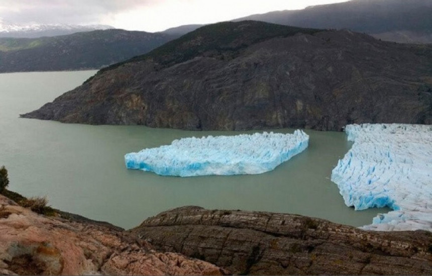 Odvojile se još dvije sante leda od glečera u Čileu