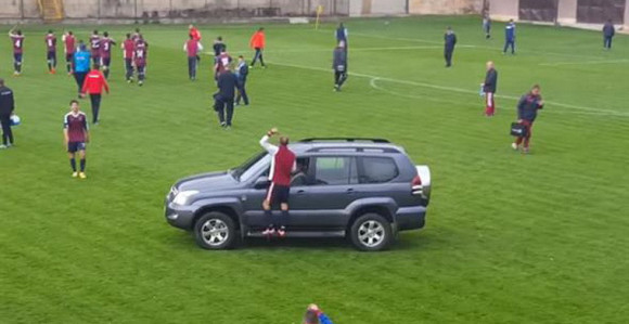 Video: Vožnjom džipa PO TERENU proslavili pobjedu!