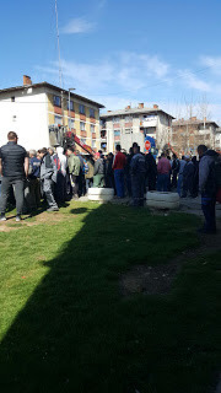 Drvoprerađivači blokirali "Šume"