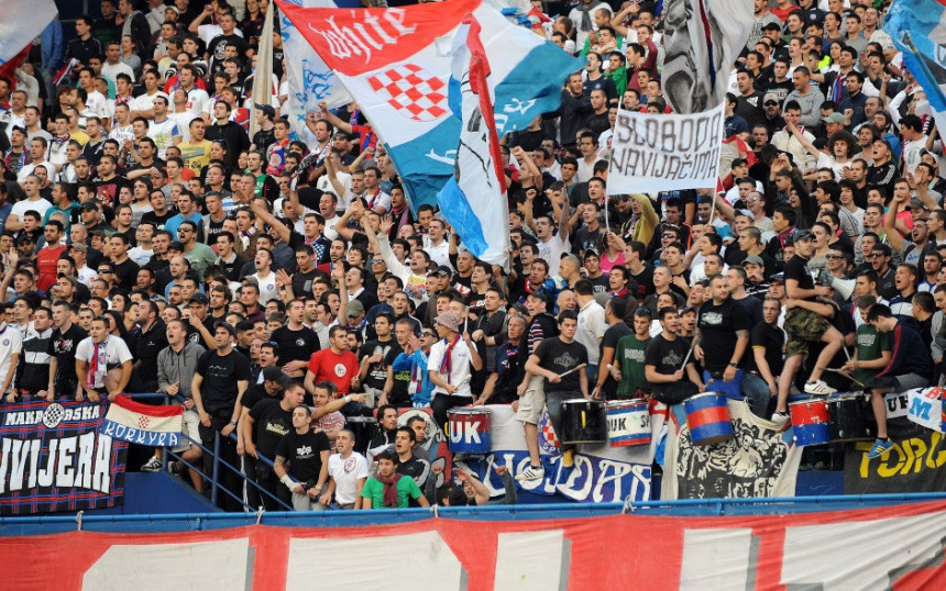 Video: Ko vodi Hajduk? "Banda jugoslAvenska"!