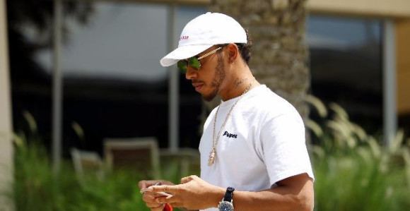 Pa, šta se ovo radi? Hamilton hoće u Moto GP!