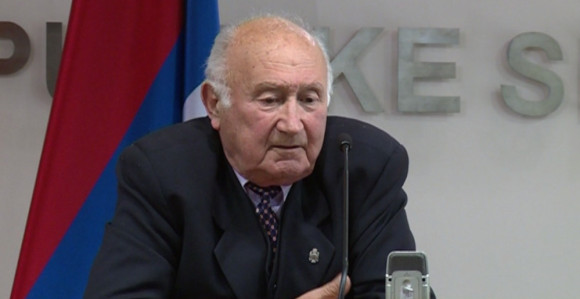 Poslanici prvog saziva traže plate