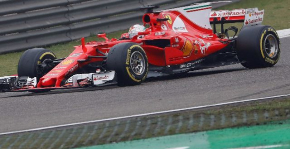 Oštro u Bahreinu - Ferari ima aerodinamičkog keca!
