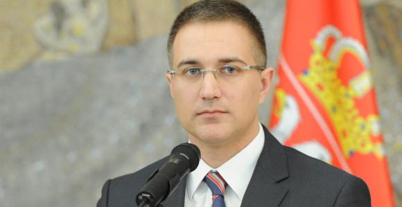 Policija mora da štiti parlament 