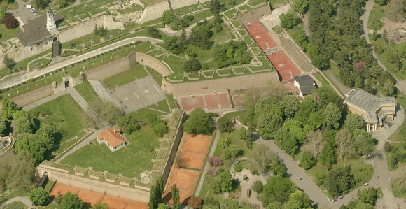 Mladić pao sa terase na tvrđavi i poginuo