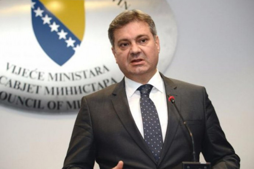 Denis Zvizdić se povlači iz trke?