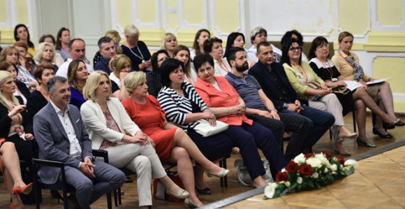 Aktiv žena mnogo doprinosi SNSD-u
